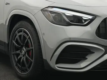 MERCEDES-BENZ Mercedes-AMG GLA 35 4MATIC Multi Kamer…