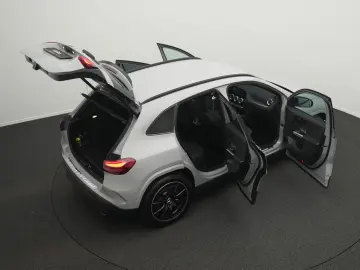 MERCEDES-BENZ Mercedes-AMG GLA 35 4MATIC Multi Kamer…