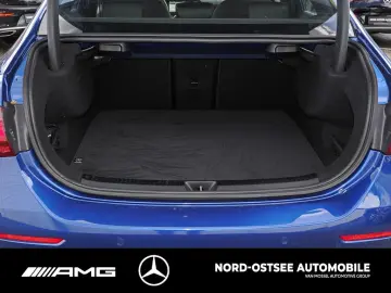 MERCEDES-BENZ A 220 d LIMO AMG PREMIUM WINTER-P KEYL…