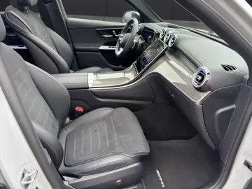 MERCEDES-BENZ GLC 200 4M AMG Pano Night AHK HUD 360