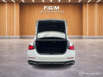 MERCEDES-BENZ E 220d Limousine AMG-LINE PANO DIGI.LI…