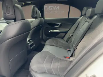 MERCEDES-BENZ E 220d Limousine AMG-LINE PANO DIGI.LI…