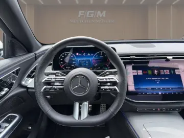 MERCEDES-BENZ E 220d Limousine AMG-LINE PANO DIGI.LI…