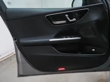 MERCEDES-BENZ C 300 4M AMG-Sport DIGITAL 360 Pano Ni…