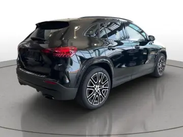 MERCEDES-BENZ GLA 220 d 4M AMG-Line Night AHK DISTRO…