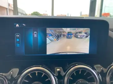 MERCEDES-BENZ GLA 220 d 4M AMG-Line Night AHK DISTRO…