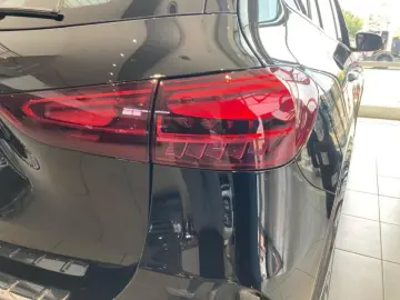 MERCEDES-BENZ GLA 220 d 4M AMG-Line Night AHK DISTRO…