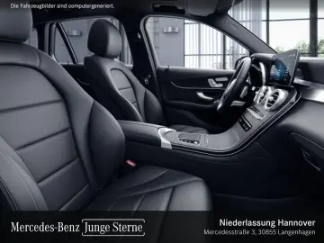 MERCEDES-BENZ GLC 300 de 4M AMG Night Pano Distr LED 360