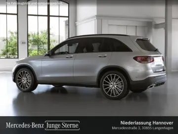 MERCEDES-BENZ GLC 300 de 4M AMG Night Pano Distr LED 360