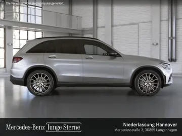 MERCEDES-BENZ GLC 300 de 4M AMG Night Pano Distr LED 360