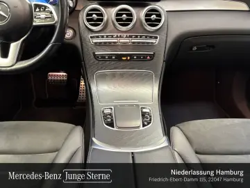 MERCEDES-BENZ GLC 300 de AMG Night Spur Dist 360  Pano LED