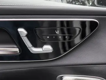 MERCEDES-BENZ GLC 300 de 4M AMG-Sport Technik Pano D…
