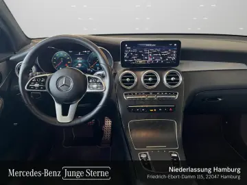 MERCEDES-BENZ GLC 300 de 4M AMG Navi  Dist Tw Pano L…