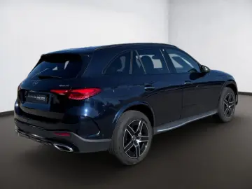 MERCEDES-BENZ GLC 300 e 4MATIC AMG Night Ambi Burm MBUX 360