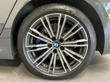 BMW 330 e Limousine M-Sport NAV LASER HEAD-UP H&K