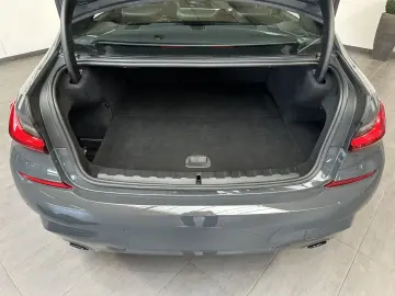 BMW 330 e Limousine M-Sport NAV LASER HEAD-UP H&K