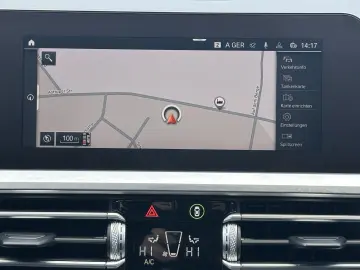 BMW 330 e Limousine M-Sport NAV LASER HEAD-UP H&K