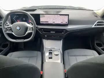 BMW 318d Limousine LED 360  HiFi HUD DA elSi KomZu