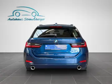 BMW 320d Touring xDrive ACC AHK STHZ SHZ PANO HiFi