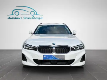 BMW 320d Touring xDrive ACC AHK HiFi LRHZ STHZ PANO