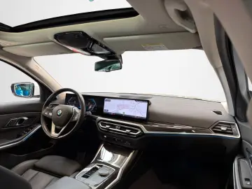 BMW 320d Touring xDrive ACC AHK HiFi LRHZ STHZ PANO