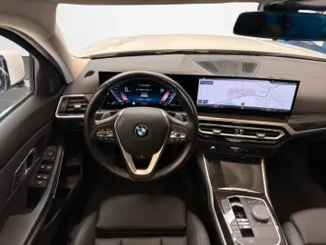 BMW 320d Touring xDrive ACC AHK HiFi LRHZ STHZ PANO