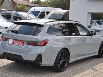 BMW 320 d Touring xDrive M Sport STANDH-PANO-CARBON
