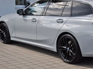 BMW 320 d Touring xDrive M Sport STANDH-PANO-CARBON