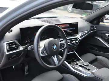 BMW 320 d Touring xDrive M Sport STANDH-PANO-CARBON
