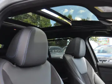BMW 320 d Touring xDrive M Sport STANDH-PANO-CARBON
