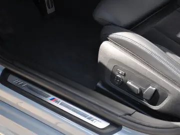 BMW 320 d Touring xDrive M Sport STANDH-PANO-CARBON