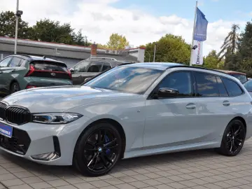BMW 320 d Touring xDrive M Sport STANDH-PANO-CARBON