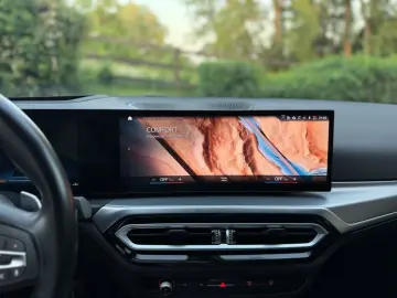 BMW 320 xDrive H&K AHK M-Fahrw. H-UP el. Sports. ACC