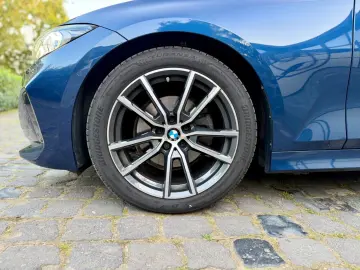BMW 320 xDrive H&K AHK M-Fahrw. H-UP el. Sports. ACC