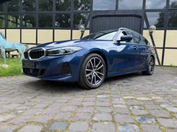 BMW 320 xDrive H&K AHK M-Fahrw. H-UP el. Sports. ACC