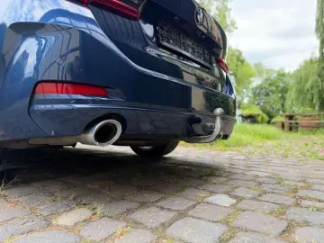 BMW 320 xDrive H&K AHK M-Fahrw. H-UP el. Sports. ACC