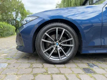 BMW 320 xDrive H&K AHK M-Fahrw. H-UP el. Sports. ACC