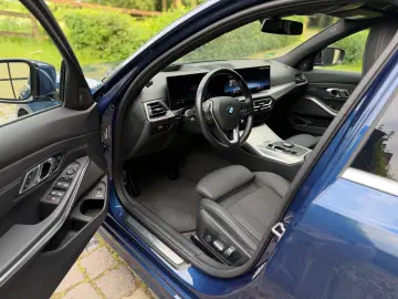 BMW 320 xDrive H&K AHK M-Fahrw. H-UP el. Sports. ACC