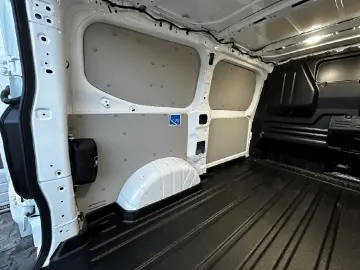 FORD Transit Custom E 320 L1 Trend RWD LED DAB PPS RF
