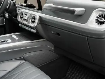 MERCEDES-BENZ G 500 AMG Line