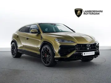 LAMBORGHINI Urus SE   Black painted roof   Verde Gea Lucido