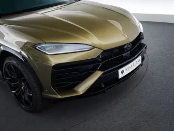 LAMBORGHINI Urus SE   Black painted roof   Verde Gea Lucido