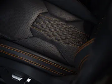 LAMBORGHINI Urus SE   Black painted roof   Verde Gea Lucido