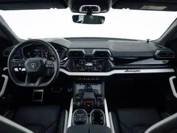 LAMBORGHINI Urus SE I Black painted roof   Xpel Stealth   Ak