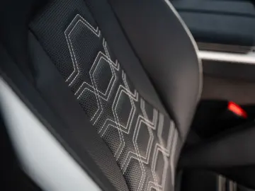 LAMBORGHINI Urus SE I Black painted roof   Xpel Stealth   Ak