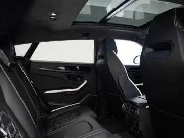 LAMBORGHINI Urus SE I Black painted roof   Xpel Stealth   Ak