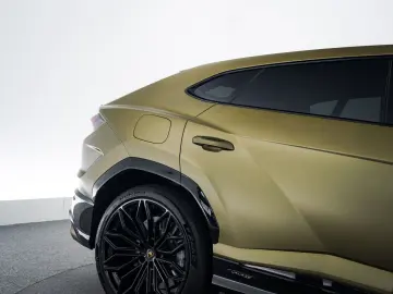 LAMBORGHINI Urus SE I Black painted roof   Xpel Stealth   Ak