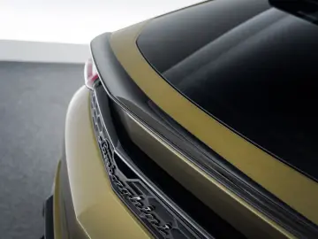 LAMBORGHINI Urus SE I Black painted roof   Xpel Stealth   Ak