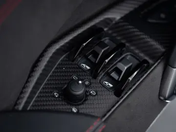 LAMBORGHINI Revuelto Full carbon int. & ext. I Carbon roof I