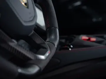 LAMBORGHINI Revuelto Full carbon int. & ext. I Carbon roof I